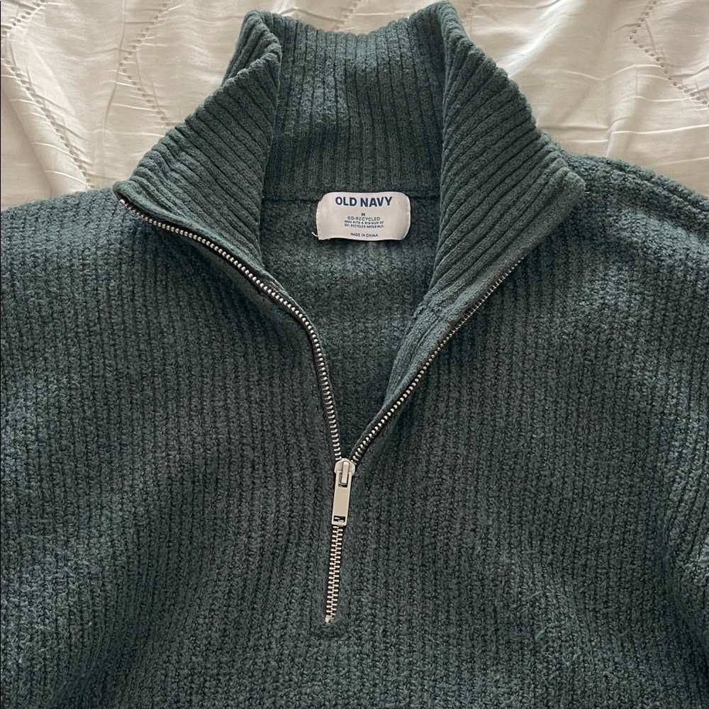 Old Navy women’s Dark Gray Zip-Up Sweater